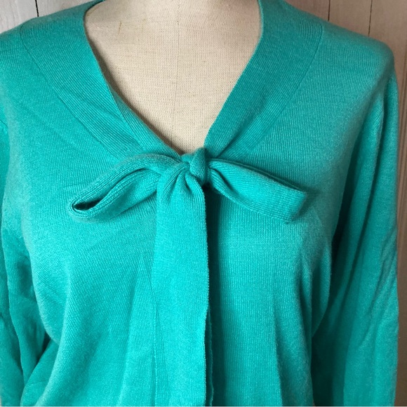 Vintage Sue Brett Teal shirt with bow in front Size 22 - Picture 3 of 7